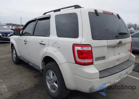 2012 Ford Escape Xlt z USA, uszkodzony, nr VIN 1FMCU0DG3CKB19089